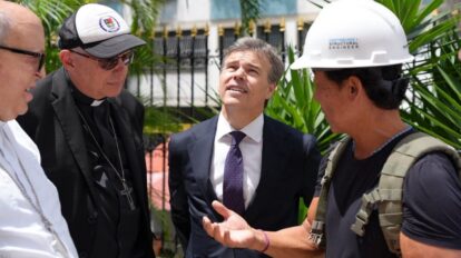 Encargado de negocios de EEUU inspeccionó templo afectado en Caracas