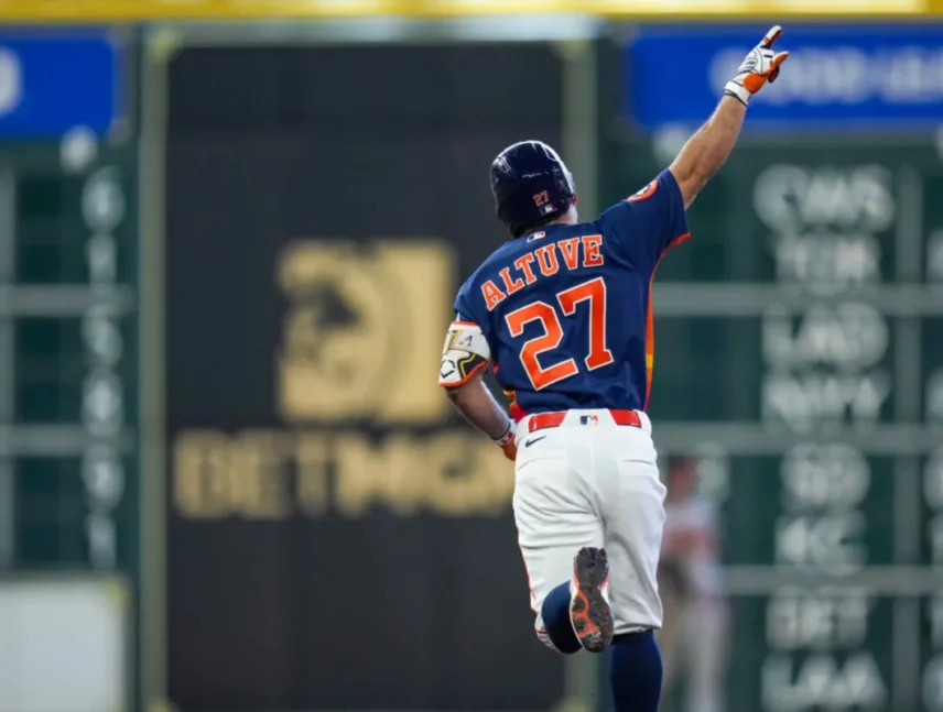 José Altuve conecta su 12vo bambinazo en derrota ante Orioles