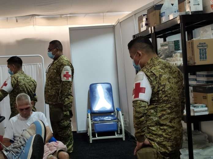 Hospital salvadoreño mantiene atención permanente en Playa Grande
