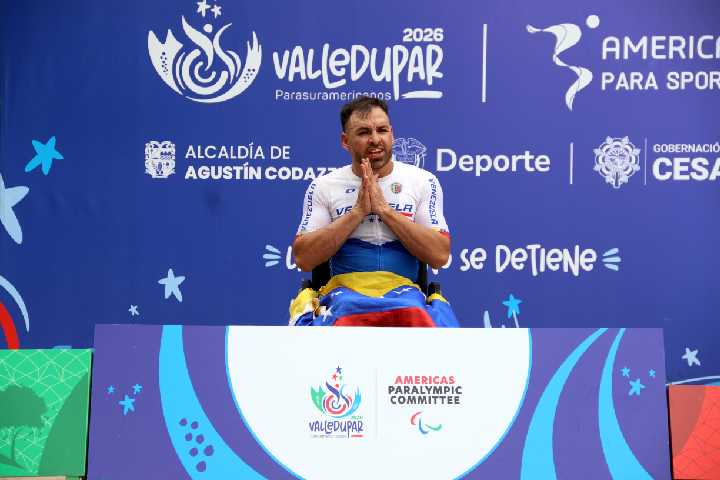 Richard Espinoza dedica su medalla de oro a Venezuela
