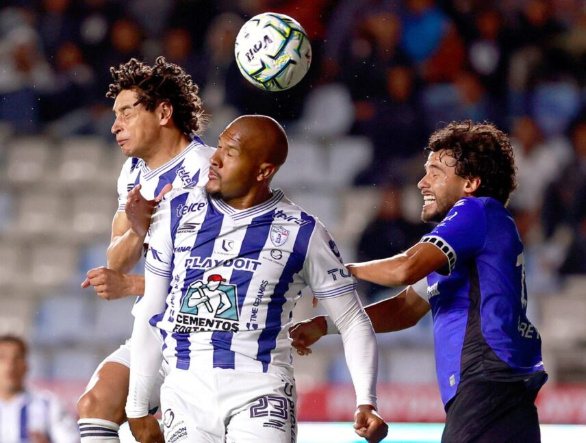 Salomón Rondón tiene el liderato de goleo en México