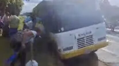 Autobús pierde los frenos en la avenida Guayana