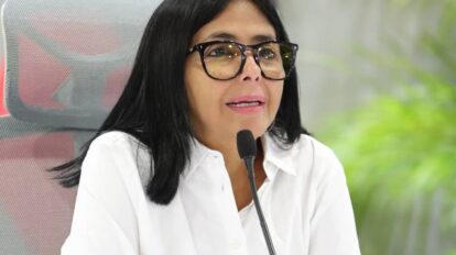 Delcy Rodríguez convoca a empresas nacionales y extranjeras a construcción de casas
