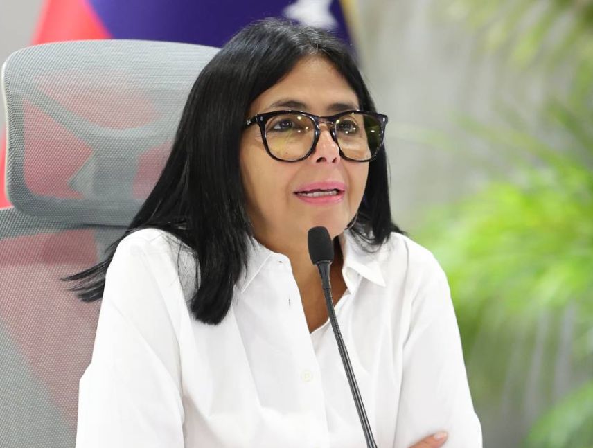 Delcy Rodríguez convoca a empresas nacionales y extranjeras a construcción de casas