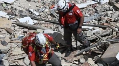 Salvan a mujer con cinco meses de embarazo en La Guaira