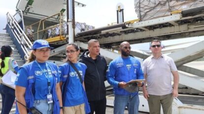 Acnur recibe equipos para instalación de campamentos transitorios