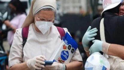 Congregación Hermanitas de los Pobres instala hospital de campaña en La Guaira