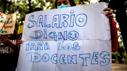 Educadores insisten en demandar salarios dignos