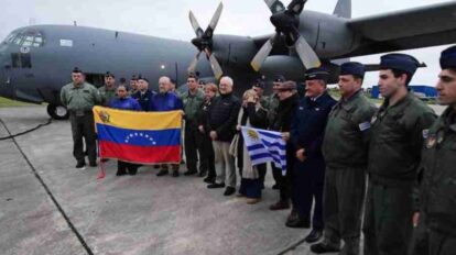 Parte hacia Venezuela segundo vuelo con ayuda humanitaria desde Uruguay