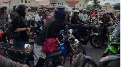 Denuncian restricción de acceso para motorizados hacia La Guaira