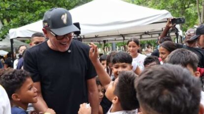 Jorge Rodríguez participó en actividades recreativas con niños en Caracas