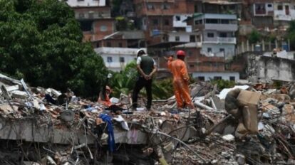 Al menos 5.398 personas han fallecido tras el doblete sísmico