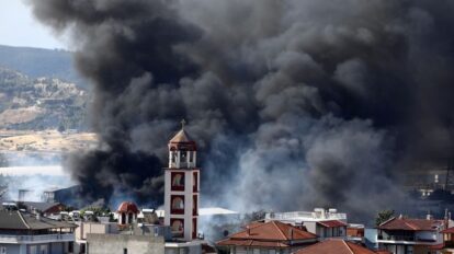 Cientos de bomberos combaten incendios en Portugal, Grecia y España