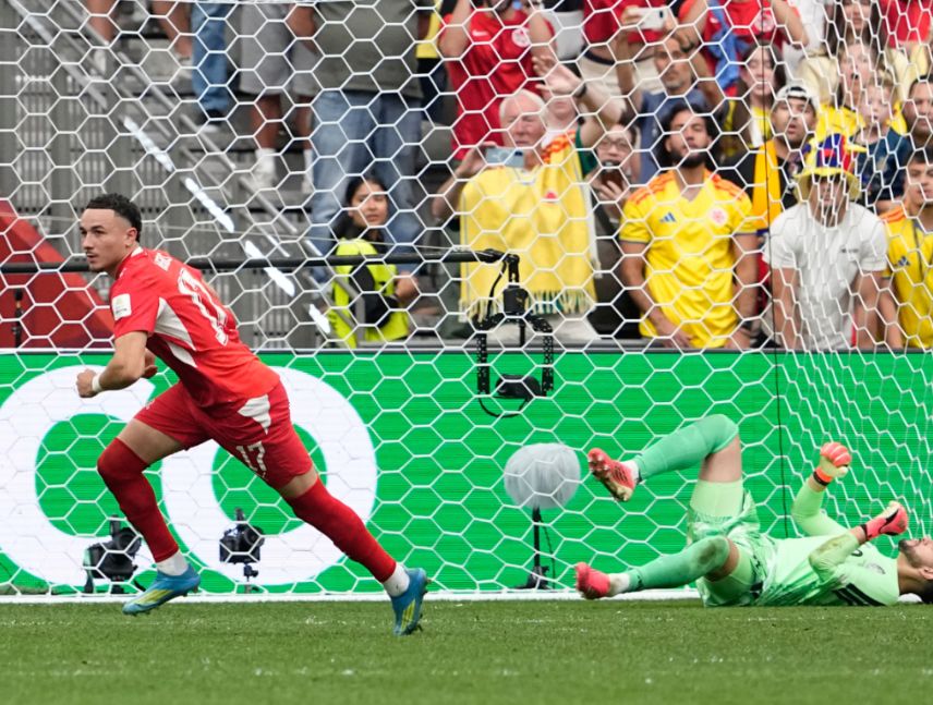 Suiza eliminó a Colombia y jugará con Argentina
