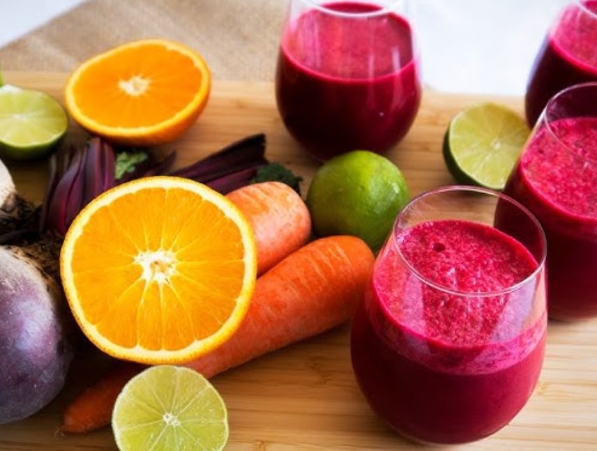 Qué beneficios tiene el jugo de remolacha con zanahoria