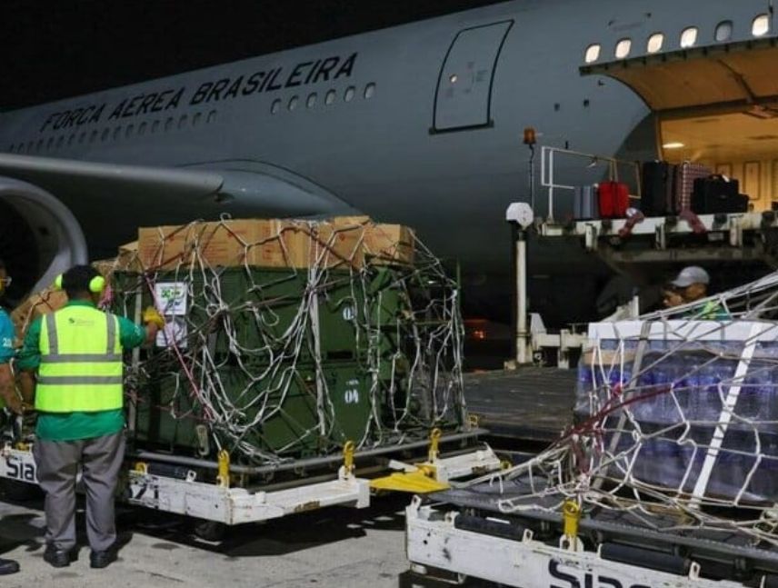 Presidenta (e) inspecciona ayuda humanitaria internacional