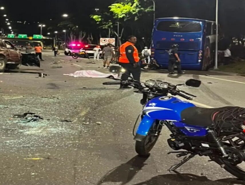 Colisión múltiple en la autopista Valle-Coche deja un muerto y cinco heridos