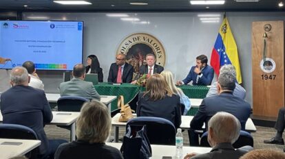 Bolsa de Valores y Pnud evalúan acciones para reconstruir viviendas