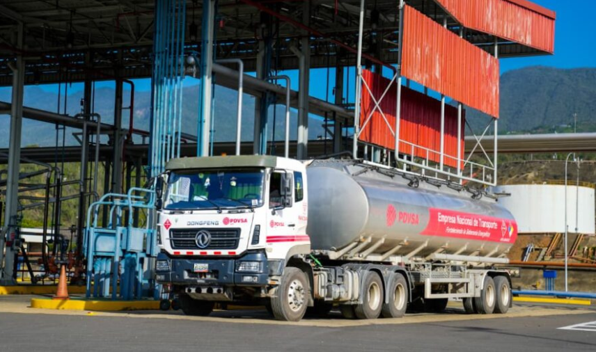 1,5 millones de litros de combustible llegan a La Guaira