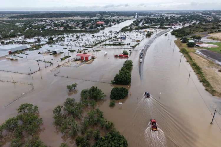 Cientos de personas han sido rescatadas de inundaciones en Texas