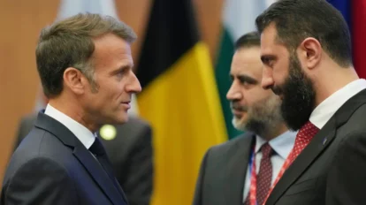 Macron es el primer presidente europeo en visitar Siria tras caída de Assad