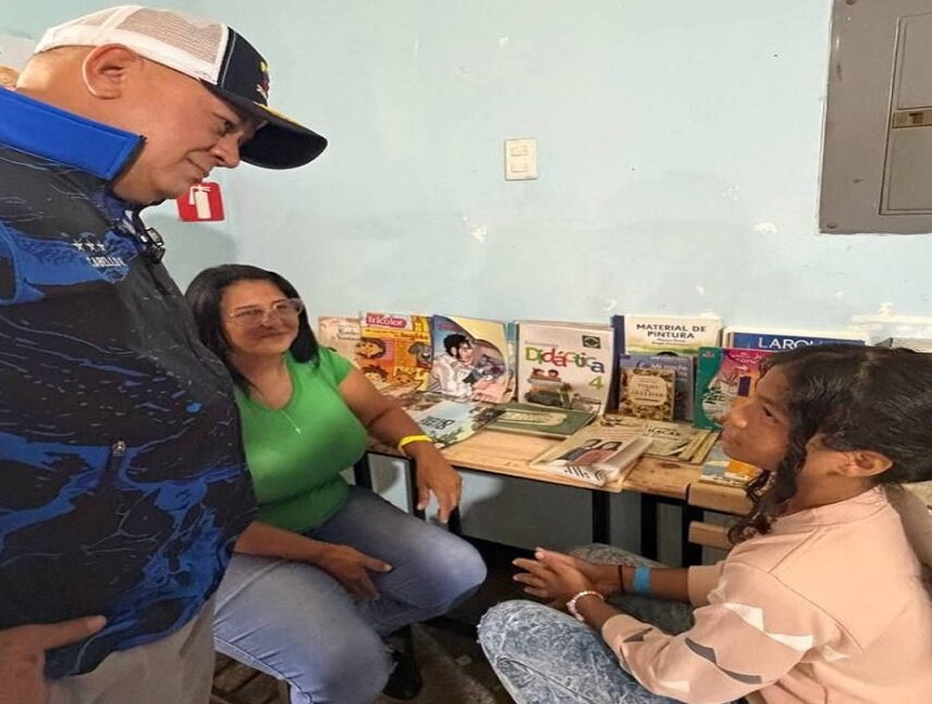 Cabello visitó el campamento temporal del CEIN Ambrosio Plaza en Guarenas