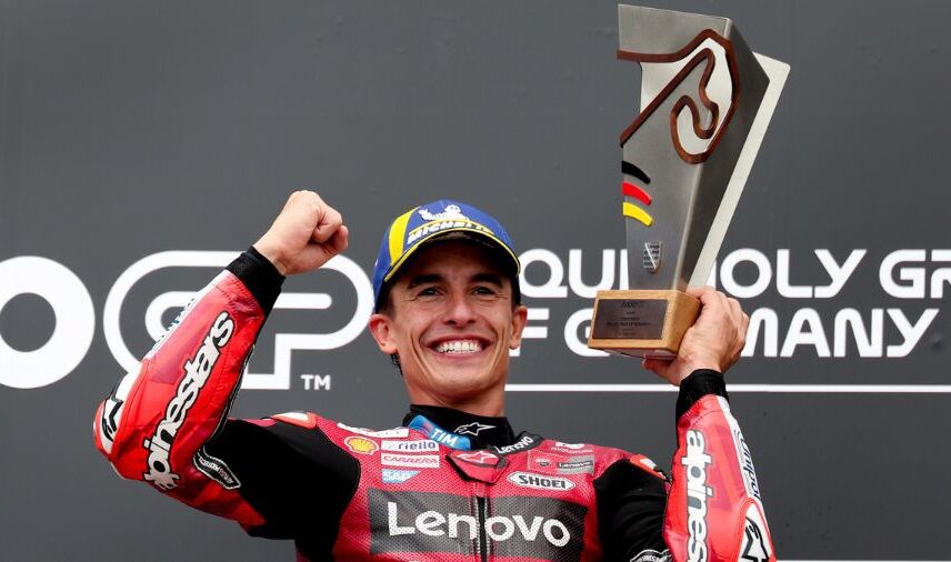 Marc Márquez se subió a lo más alto del podio en el circuito de Sachsenring