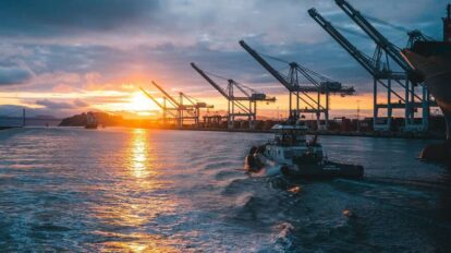 Precios del petróleo se disparan por conflicto en Oriente Medio