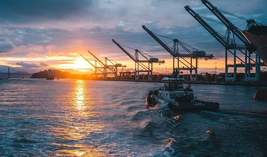 Precios del petróleo se disparan por conflicto en Oriente Medio
