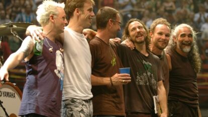 Pearl Jam emprende subasta para ayudar a Venezuela