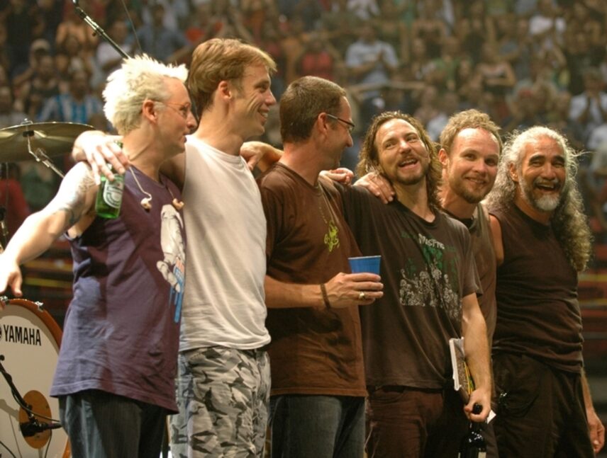 Pearl Jam emprende subasta para ayudar a Venezuela