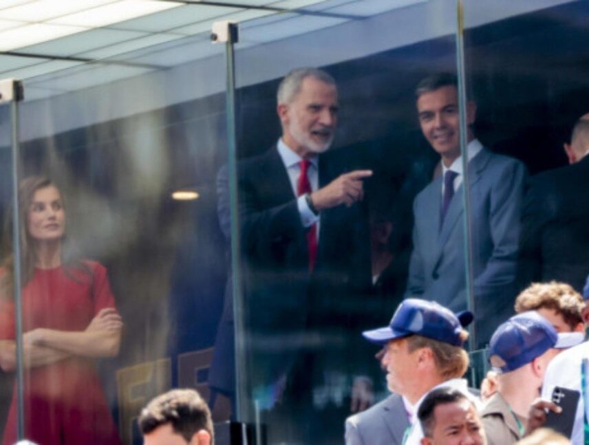 Pedro Sánchez felicita a la selección española tras ganar el Mundial 2026