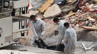 Reportan más de 120 docentes fallecidos tras los sismos