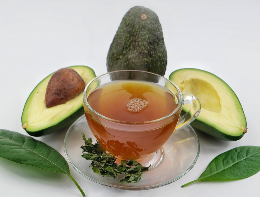Infusión de hoja de aguacate: beneficios y propiedades