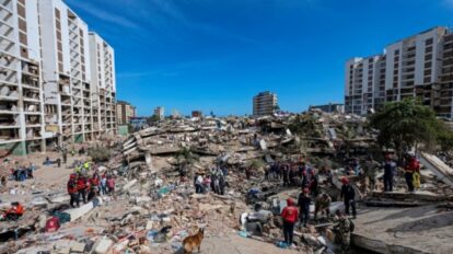 Cifra de fallecidos por terremotos subió a 3.889