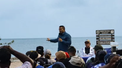 Instalan mesa de trabajo con prestadores de servicios en Morrocoy