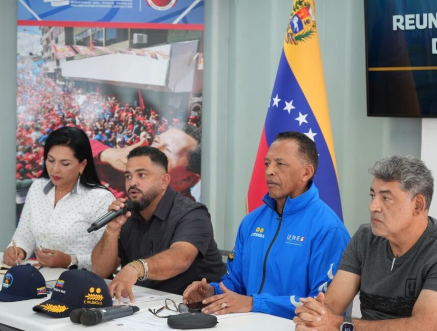 Gobierno y gremios de transporte afianzan planes de seguridad vial