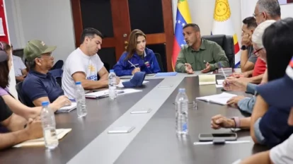 Autoridades coordinan acciones conjuntas para reactivación de La Guaira