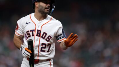 José Altuve sigue alimentando su leyenda entre segunda base de MLB