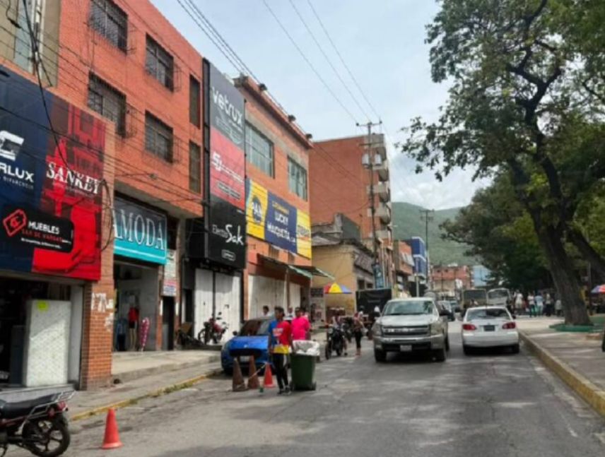 Comercios en La Guaira que no se vieron afectados.