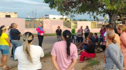 Reparan fallas de agua en Mini Fincas