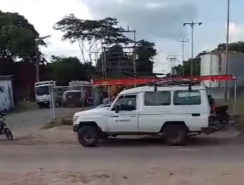 técnico de Corpoelec en El Manteco