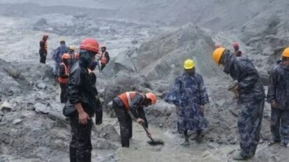 Nepal eleva a 939 los muertos por riada