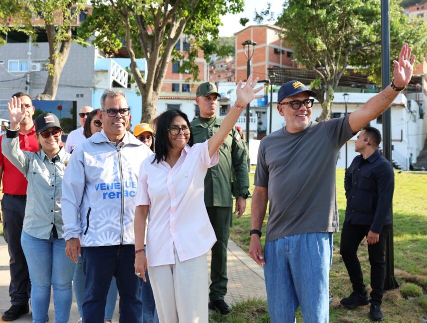 Presidenta (e) supervisa obras en Distribuidor El Trébol en La Guaira