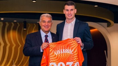 Barcelona hace oficial el fichaje del portero Livakovic