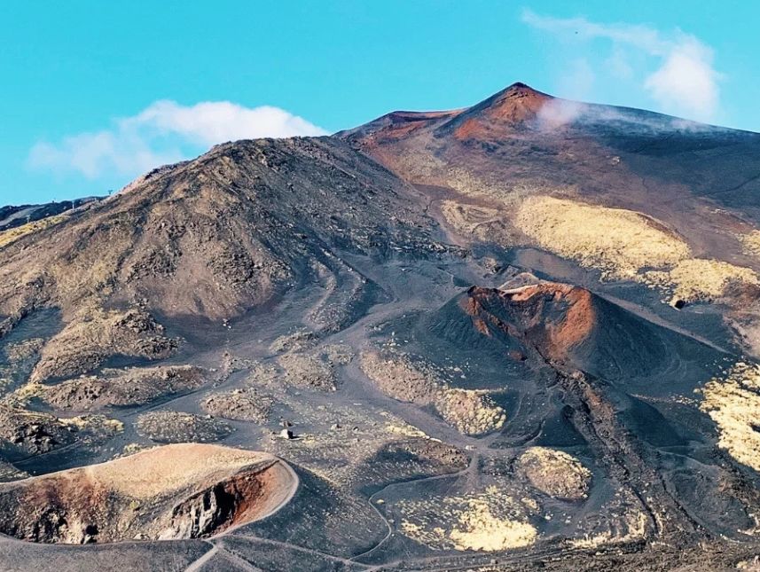 Sismo de magnitud 3.9 afecta la zona del volcán Etna en Italia