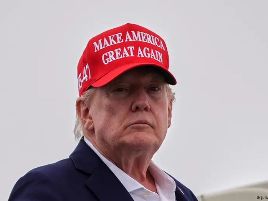 Trump amenaza con bombardear “sin piedad” a Omán