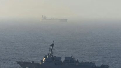 Trump amenaza con golpear a Irán “con fuerza” tras escalada de ataques