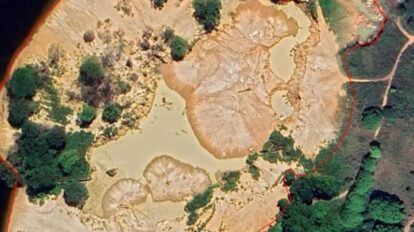 Mueren tapiados dos mineros en mina clandestina en la Laguna de Macagua