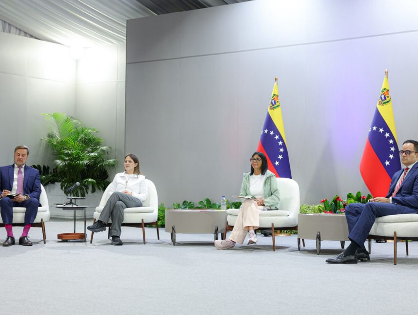 Presidenta (e) lidera mesa de trabajo para potenciar comercio exterior